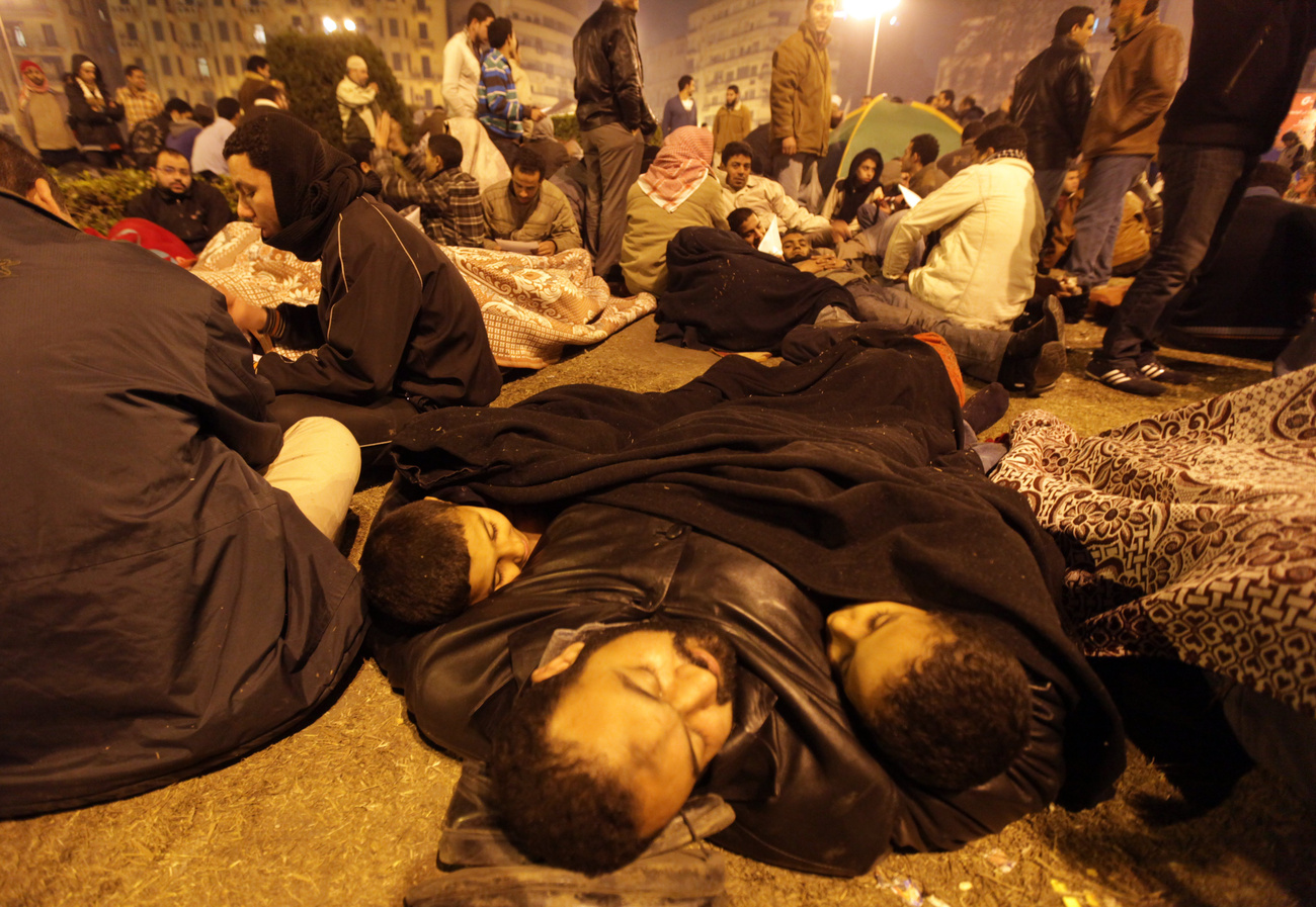 Kétezren éjszakáztak a Tahrír téren