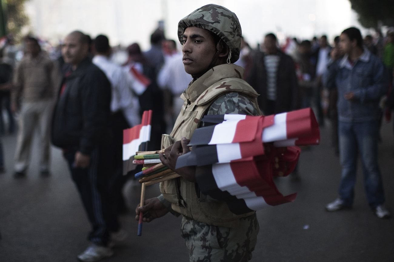 Pénteken nem hagyták felszólalni a Tahrír téri ünnepi demonstráción Vael Gonimot, a Mubarak távozását elérő fiatal tüntetők egyik vezéralakját