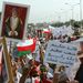 A közösségi tulajdon megrongálásáért bocsánatot kértek a tüntetők Ománban, de továbbra is fenntartják igényüket a változásra