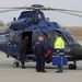 Frankfurt, Németország - helikopterrel hoztak gyógyszereket a THW mentőcsapatnak