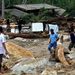 A heves viharokkal járó ítéletidő miatt nemcsak a szigeteken, de a magyarok által is kedvelt dél-thaiföldi tartományokban folyók és tározók áradtak ki