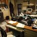 Egy oshui iroda az újabb nagy erjű földrengés után