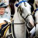 II. Erzsébet elhagyja a Buckingham palotát, hogy részt vegyen a tiszteletére rendezett felvonuláson