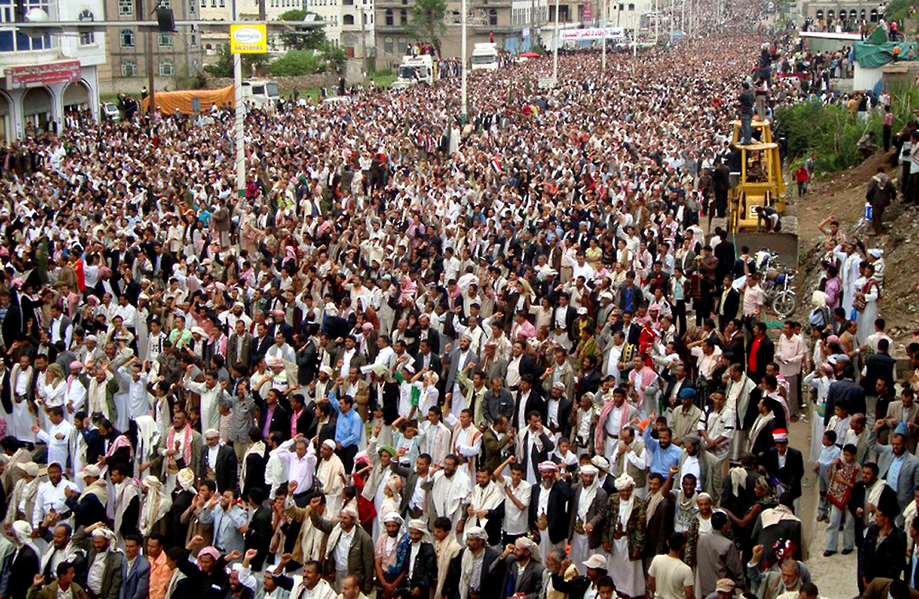 Szanaa déli felében szintén tömegek tódultak az utcára, de ők Száleh elnököt éltették