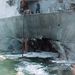 2000. október 12-én az al-Kaida emberei öngyilkos merényletet követnek el a jemeni Aden kikötőjében horgonyzó USS Cole amerikai hadihajó ellen.