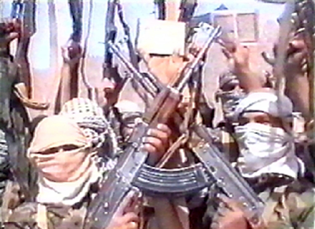 Miközben több amerikai városban is ünneplés kezdődik, szakértők vitatkoznak azon, hogy vajon milyen szerepe volt Oszama bin Ladennek az utóbbi időben az al-Kaidában, és így mennyire veti vissza a szervezetet megölése. Az al-Kaida új vezetőjét, Ajman az-Zavahirit jóval kevésbé karizmatikus vezetőnek tartják, azonban több elemző szerint a szervezet mára már túlságosan decentralizálttá és franchise-szerűvé vált ahhoz, hogy megsemmisítő csapást szenvedjen el.