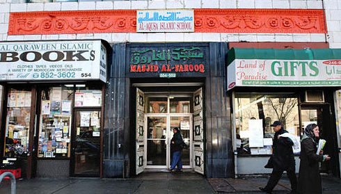 Miközben több amerikai városban is ünneplés kezdődik, szakértők vitatkoznak azon, hogy vajon milyen szerepe volt Oszama bin Ladennek az utóbbi időben az al-Kaidában, és így mennyire veti vissza a szervezetet megölése. Az al-Kaida új vezetőjét, Ajman az-Zavahirit jóval kevésbé karizmatikus vezetőnek tartják, azonban több elemző szerint a szervezet mára már túlságosan decentralizálttá és franchise-szerűvé vált ahhoz, hogy megsemmisítő csapást szenvedjen el.