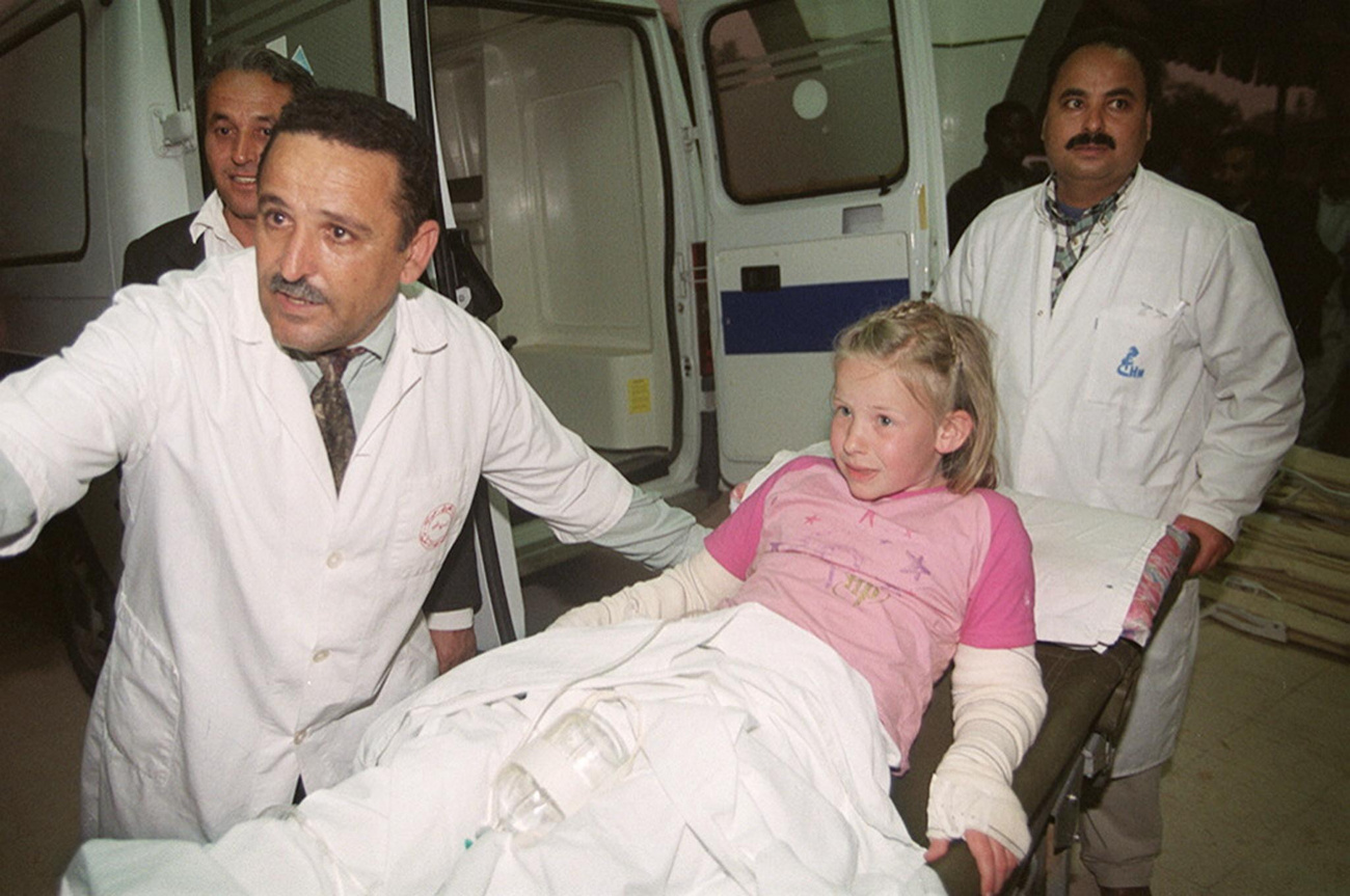 Miközben több amerikai városban is ünneplés kezdődik, szakértők vitatkoznak azon, hogy vajon milyen szerepe volt Oszama bin Ladennek az utóbbi időben az al-Kaidában, és így mennyire veti vissza a szervezetet megölése. Az al-Kaida új vezetőjét, Ajman az-Zavahirit jóval kevésbé karizmatikus vezetőnek tartják, azonban több elemző szerint a szervezet mára már túlságosan decentralizálttá és franchise-szerűvé vált ahhoz, hogy megsemmisítő csapást szenvedjen el.