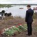 Dmitrij Medvegyev orosz elnök is lerótta kegyeletét a katasztrófa helyszínén