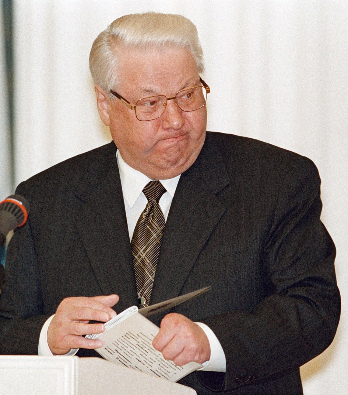2011. szeptember 12. Gyurcsány Ferenc jegyzetei a parlament nyitó ülésén.