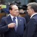 Silvio Berlusconi és Orbán Viktor az Európai Unió brüsszeli rendkívüli csúcsértekezletén 2011. október 26-án.