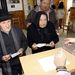  A 103 éves Antonia Patino és 102 éves férje, José Pascua szavaz az előre hozott spanyol parlamenti választásokon a közép-spanyolországi Hinojosa de Dueróban
