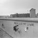 1976. október 13. Szarkasztikus firka a berlini fal nyugati oldalán. 