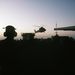 1987. A modernizálás során természetesen helikopterleszálló hellyé alakították a hidroplánkatapultot. A képen egy SH-2 Sea Sprite helikopter landol épp a Missouri fedélzetén.