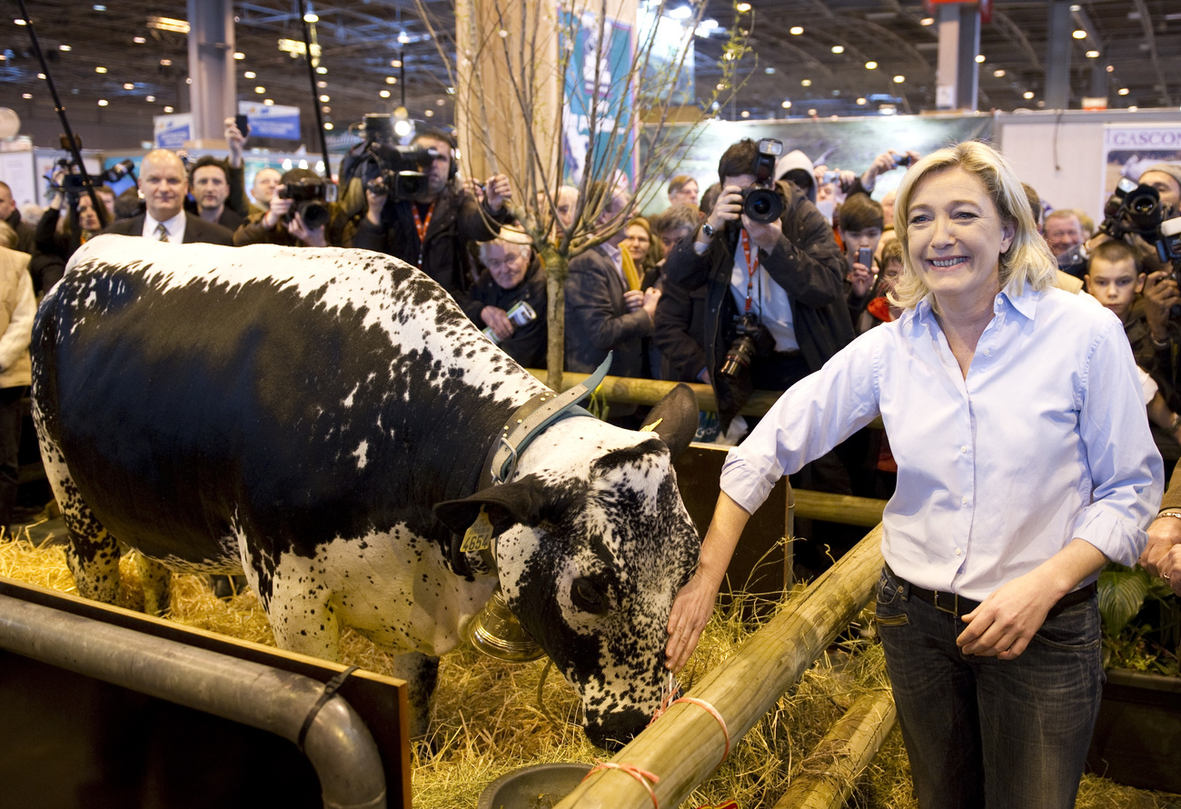 Marine Le Pen 2012. április 22-én este az elnökválasztás első fordulójában elért harmadik helyét ünnepli. Közel 18 százalékos eredménye felülmúlta apja bármelyik korábbi eredményét az elnökválasztásokon.