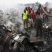 Egy nagyvárosi lakónegyedre zuhant vasárnap Nigériában egy személyszállító repülőgép, amelyen 147 utas és egy hatfős személyzet utazott. 