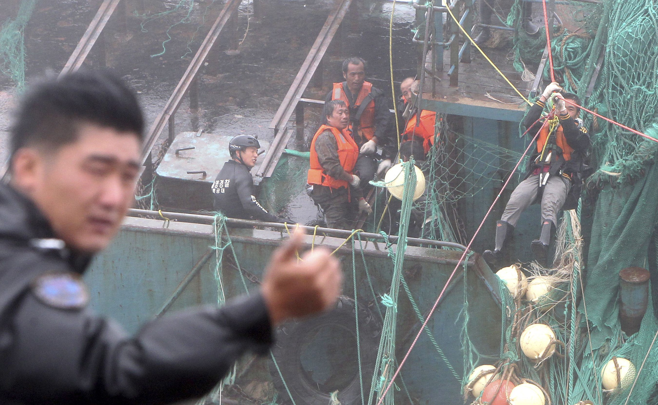  Észak-Koreát, amely még alig heverte ki a pusztító árvizeket, majd a rákövetkező aszályt, az előrejelzések szerint kedden este éri el a tájfun. 