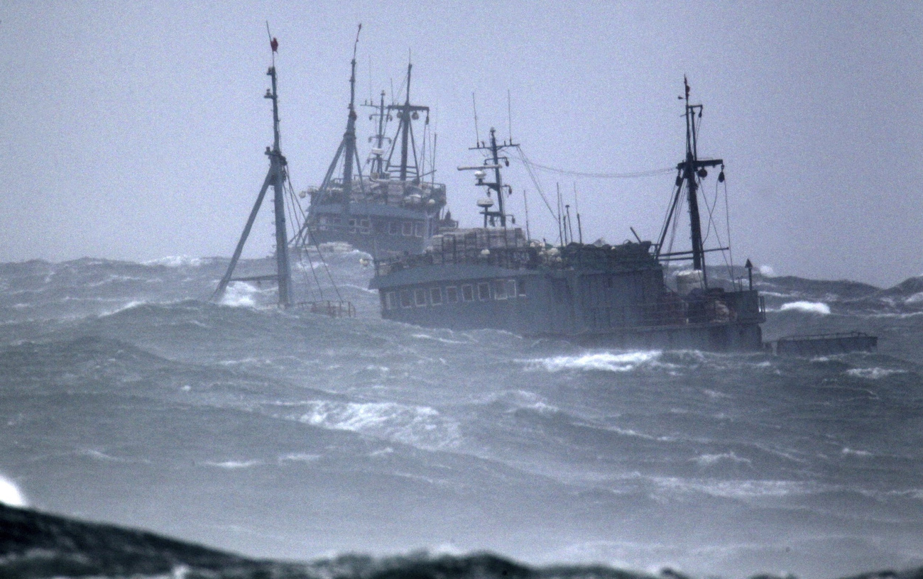  Észak-Koreát, amely még alig heverte ki a pusztító árvizeket, majd a rákövetkező aszályt, az előrejelzések szerint kedden este éri el a tájfun. 