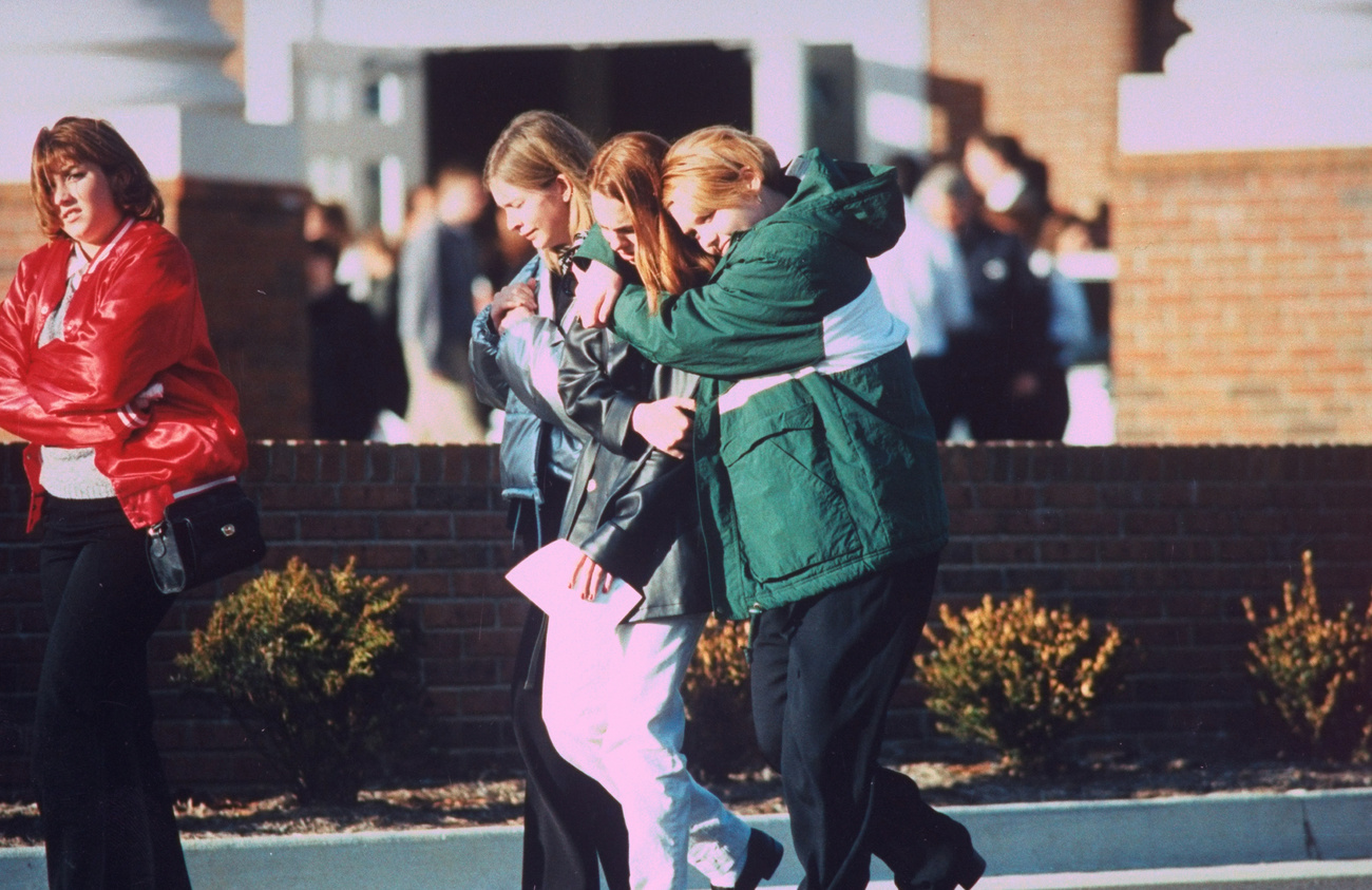 2012. február: egy ohiói középiskolában tört ki lövöldözés, öten megsebesültek, egyikük meghalt.