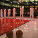 A NBA mérkőzés előtt a Toronto Raptors játékosai percekig néma gyászban álltak a pályán
