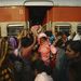 Mumbaiban vasárnapot nem számítva napi két vonat közlekedik csak női utasoknak fenntartva