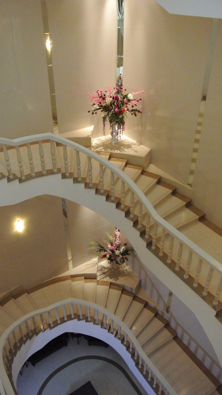 Portrék, portrék everywhere.