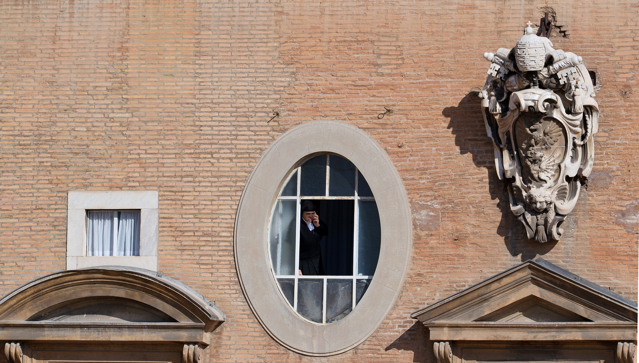 A meghallgatás kora délután ért véget. XVI.Benedek február 28-án mond le hivatalosan a pápai tisztségről.