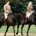 Nemcsak nagyszerűen lehet fotózni őket lovaglás közben, de az államfők még megbeszéléseket is kényelmesen folytathatnak a nyeregben. Az előszeretettel lóhátra pattanó amerikai elnökök közül Ronald Reagan 1982-ben például II. Erzsébettel lovagolt egy órát a windsori parkban.