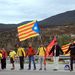A katalánok nem csak nemzeti büszkeségből szeretnének függetlenedni. A válság sújtotta Spanyolország gazdaságának ötöde a fejlődő iparral rendelkező északi – katalán – városokra épül, a megszorításokból viszont egyformán részesednek a gyengébben teljesítő déliekkel.