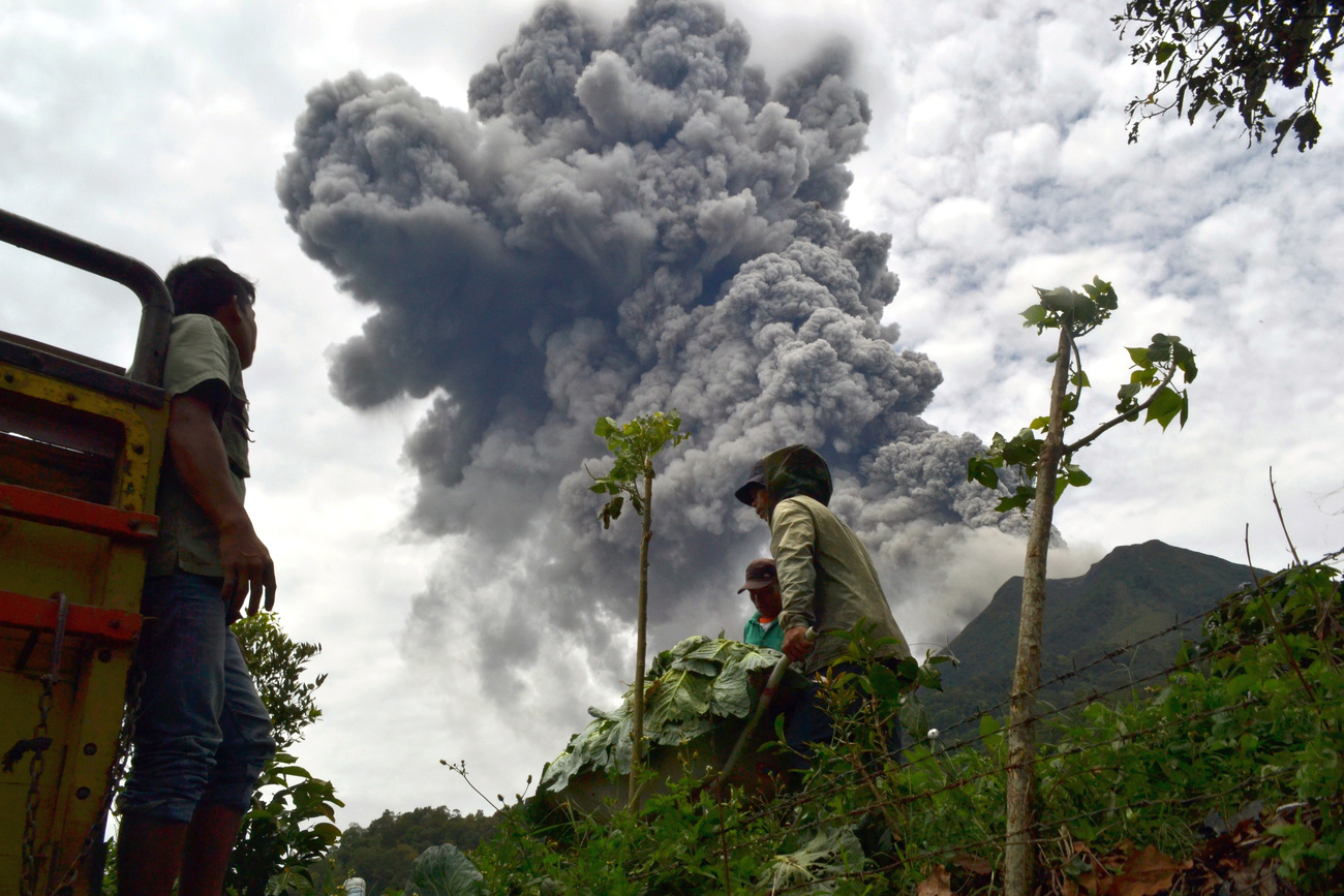 Az egyik legveszélyesebb indonéziai vulkán, a Jáva szigetén található Mérapi 2010-es kitörései több mint 350 ember halálát okozták.