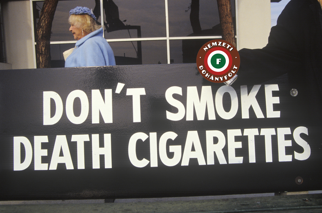 1965-ben a kongresszus kötelezte a gyártókat, hogy tegyenek figyelmeztető jelzést a dobozokra, két évvel később a rádióknak és tévéknek ingyenes műsoridőt kellett biztosítaniuk a dohányzás elleni közérdekű bejelentések számára, 1971-ben pedig betiltották a tévés és rádiós cigarettareklámokat. Az 1970-es években indultak el a nemdohányzók védelméért küzdő mozgalmak, ekkor kezdtek nemdohányzó részleget kialakítani a repülőkön, az éttermekben és más helyeken. Ezt végül a teljes dohányzási tilalom követte.