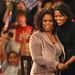 Oprah és Michelle a 2007-es előválasztási kampányban. A két legtekintélyesebb amerikai fekete nő nagyon jó viszonyban van, sokat szerepelnek együtt.