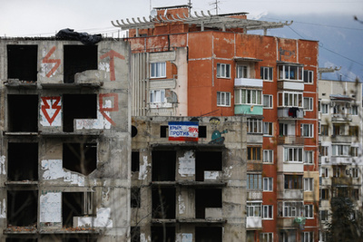 A CsehovSky nevű éttermet Robert Stevenson író ihlette meg. A kincses sziget című regényében szereplő Hispaniolát az oroszok egy filmdíszletként a kommunizmus idején építették, majd Jaltán helyezték el.