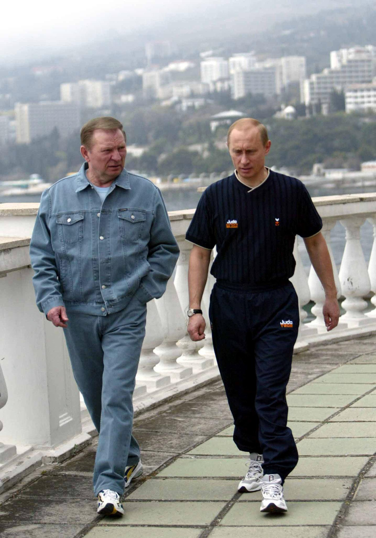 A CsehovSky nevű éttermet Robert Stevenson író ihlette meg. A kincses sziget című regényében szereplő Hispaniolát az oroszok egy filmdíszletként a kommunizmus idején építették, majd Jaltán helyezték el.