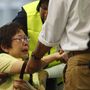 Ez a nő ekkor bizonyosodott meg róla, hogy a lánya is az MH17-es járaton utazott. A merényletnek a repülő minden utasa áldozatul esett.