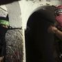 A riporterek szerint olyan mélyen volt az alagút, hogy semmilyen felszíni zaj nem hallatszott le, nem tudták megállapítani, merre lehetnek a Gázai övezeten belül.