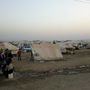 Menekülttábor Khanke városban, az ISIS vonalaktól 12 km-re. Háttérben a moszuli víztározó.