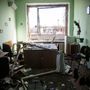 Egy bombázások alatt megsérült lakás