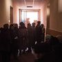 Gyógyszerekért állnak sorba a helyiek a szeparatisták által elfoglalt kórház folyosóján.