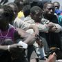 A legtöbb menekült két káoszba süllyedt országból, Eritreából és Szomáliából érkezik Olaszországba. Sokan jönnek Gambiából, Maliból és Libériából is.