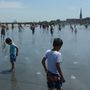 Gyerekek a Bordeaux-i tengerparton