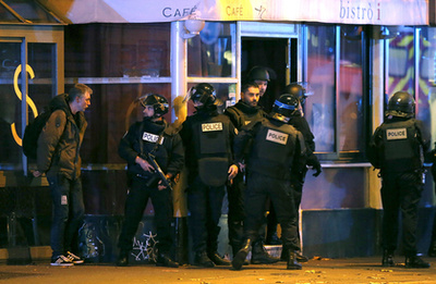 Hajnali 2-kor már legalább 140 halottról tudni. Sokkoló tragédia rázta meg Párizst.