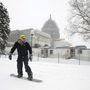 A Capitolium előtt snowboardozni is lehet.