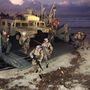 Az amerikai tengerészgyalogság katonai partra szállnak Mogadisunál 1992. december 2-án.