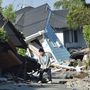 Hivatalos bejelentések szerint 19-en veszítették életüket és legalább 1500-an megsebesültek, amikor újabb földmozgások történtek a Kjúsú szigetén.