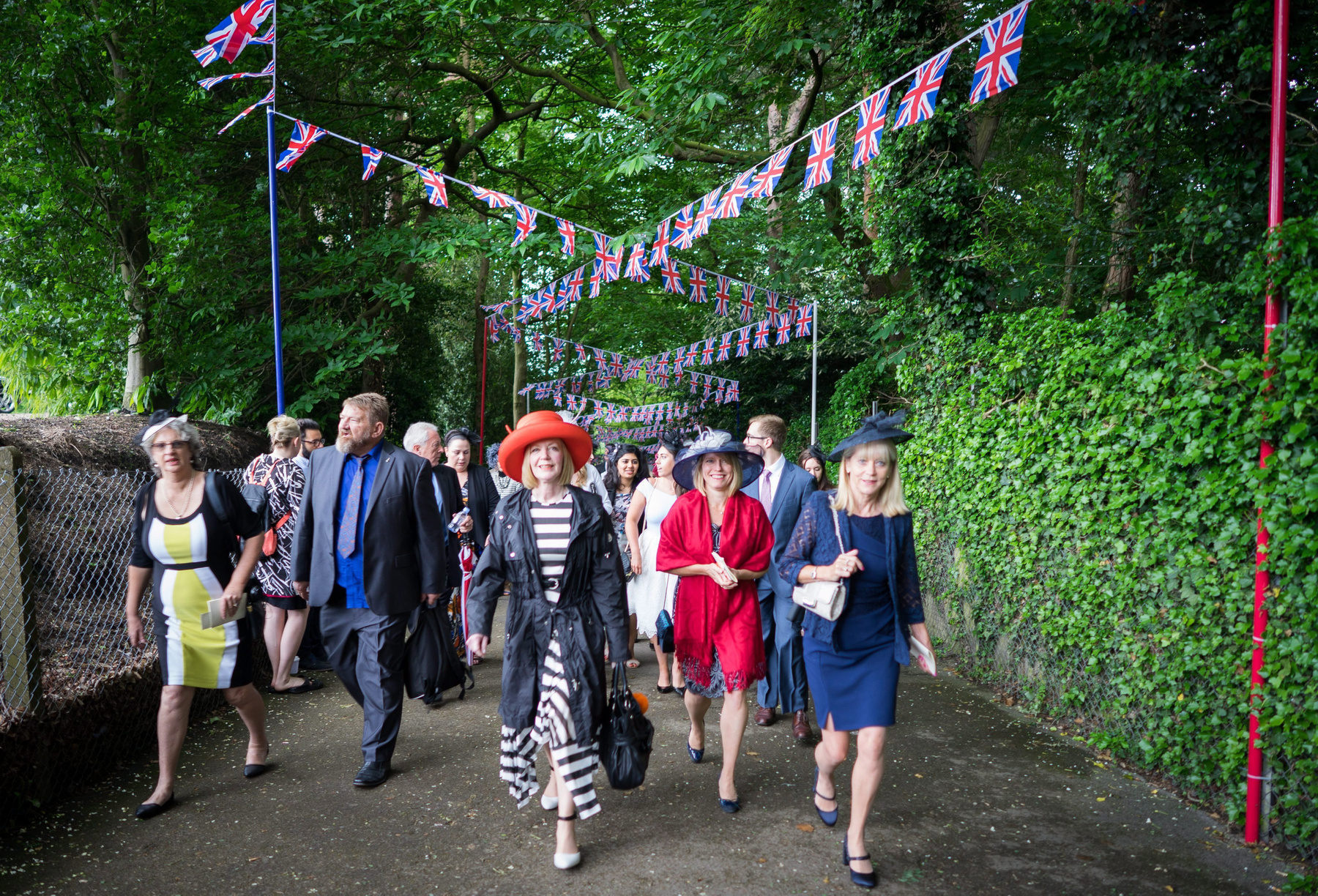 Ennél britebb kép nincs. Ha egy doboz Earl Grey és egy yorkshire puding is lenne rajta, a kép már meg is szólalna, méghozzá cockney akcentussal.