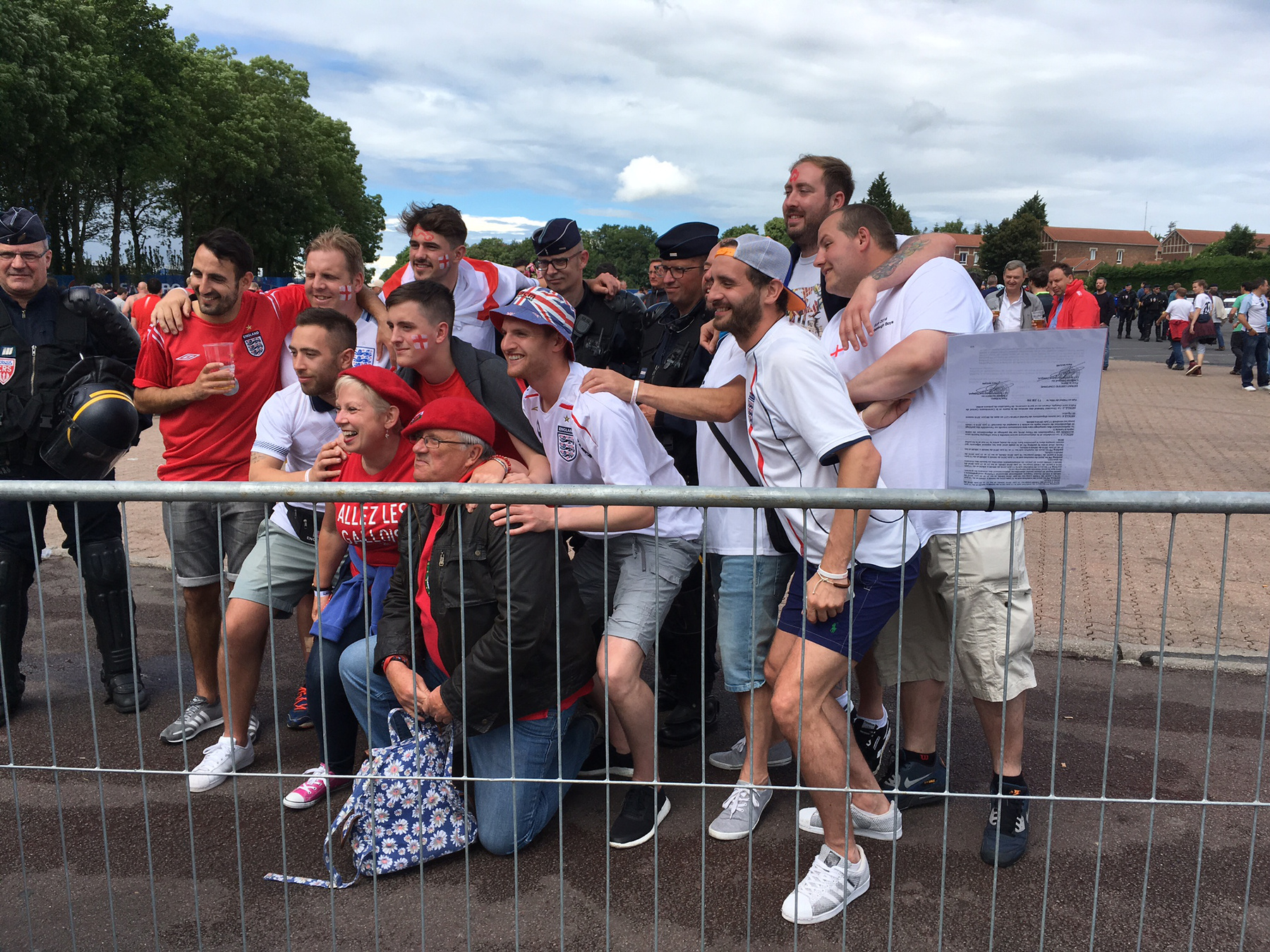 Ennél britebb kép nincs. Ha egy doboz Earl Grey és egy yorkshire puding is lenne rajta, a kép már meg is szólalna, méghozzá cockney akcentussal.