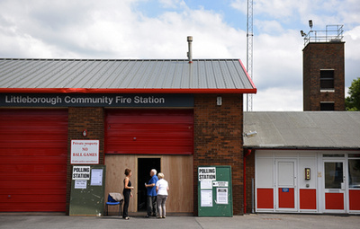 Szavazókonténer a dél-angliai Hoveben