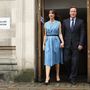Cameron és felesége ma reggel miután leadták szavazatukat az Eu-ban maradásra