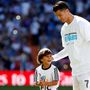 Fia Christiano Ronaldóval is találkozott a Real Madrid egyik meccsén.